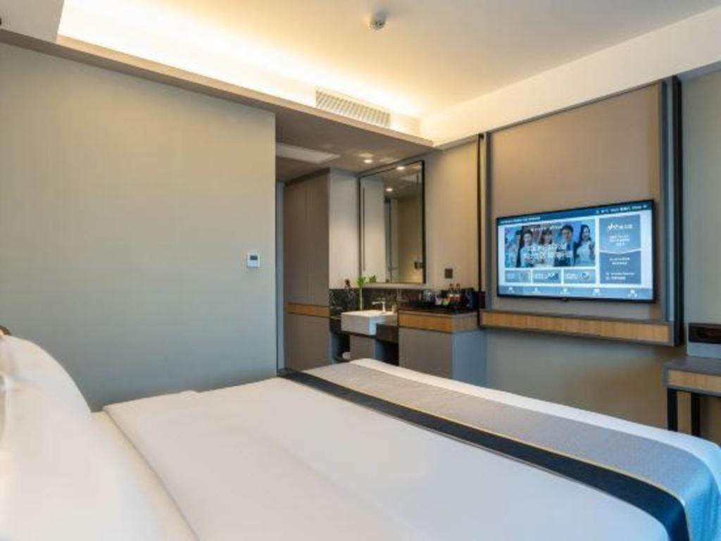 Home Inn Kunming Baita Road Zewnętrze zdjęcie