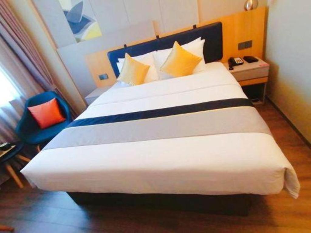 Home Inn Kunming Baita Road Zewnętrze zdjęcie