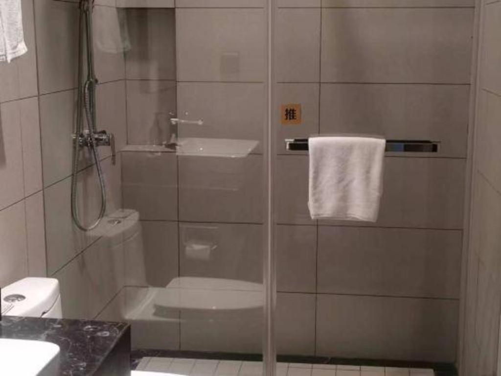 Home Inn Kunming Baita Road Zewnętrze zdjęcie