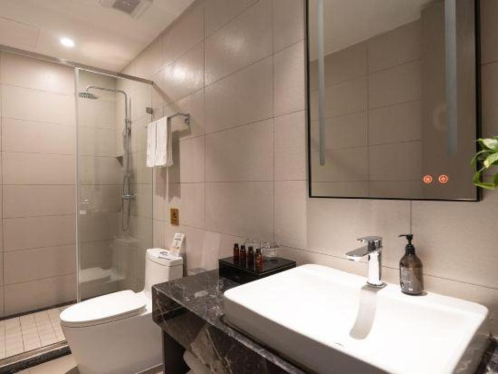 Home Inn Kunming Baita Road Zewnętrze zdjęcie