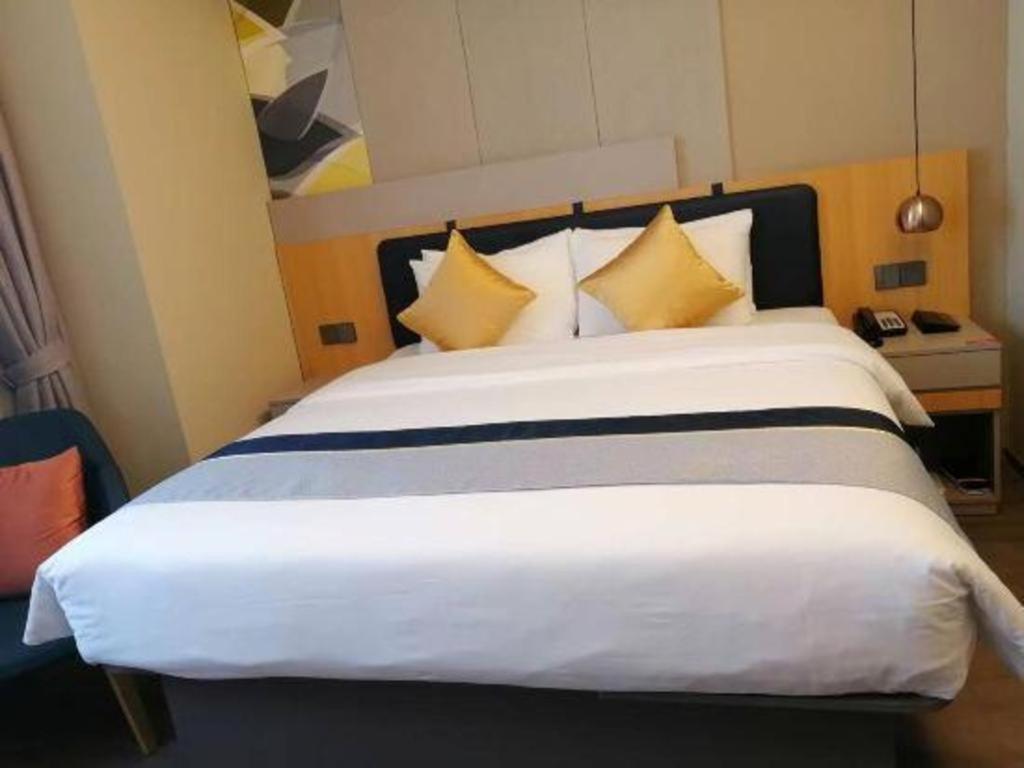 Home Inn Kunming Baita Road Zewnętrze zdjęcie