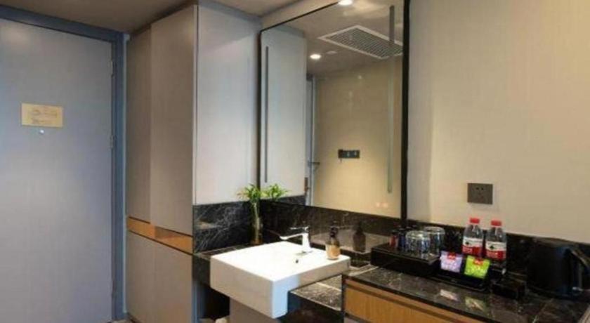 Home Inn Kunming Baita Road Zewnętrze zdjęcie
