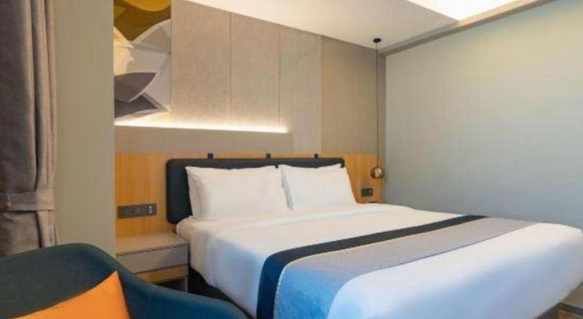 Home Inn Kunming Baita Road Zewnętrze zdjęcie