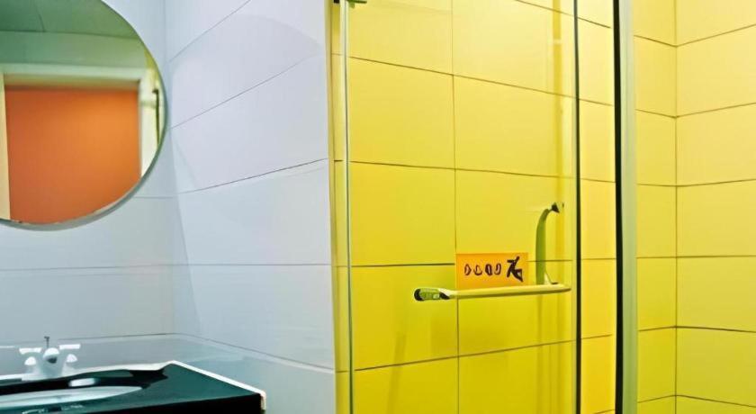 Home Inn Kunming Baita Road Zewnętrze zdjęcie