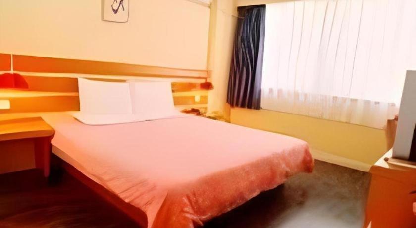 Home Inn Kunming Baita Road Zewnętrze zdjęcie