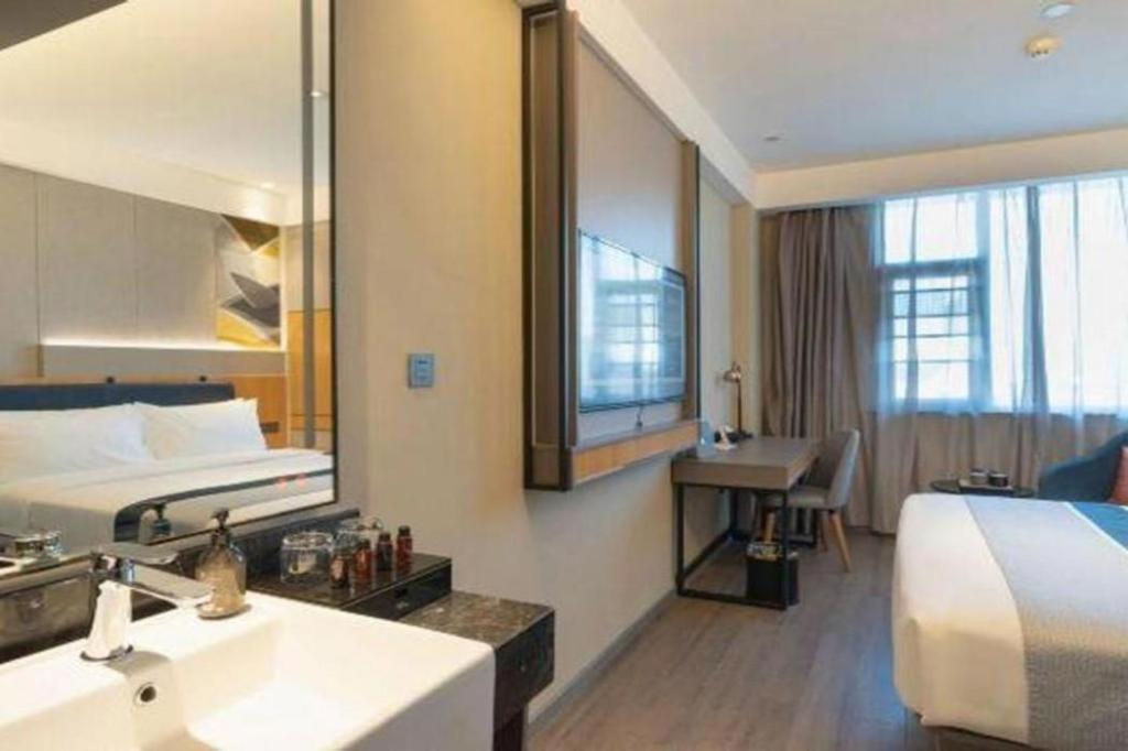 Home Inn Kunming Baita Road Zewnętrze zdjęcie